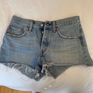 Levi’s perfect fit vintage cut off shorts